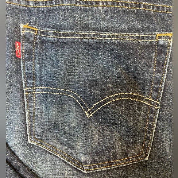 Levi’s. Straight leg. Men’s 38x34 (EUC) - Picture 2 of 6